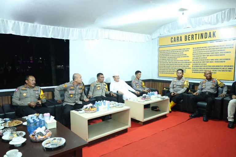 PASTIKAN SITUASI AMAN DAN KONDUSIF, SEKDA HULU SUNGAI UTARA MONITORING POSKO NATARU